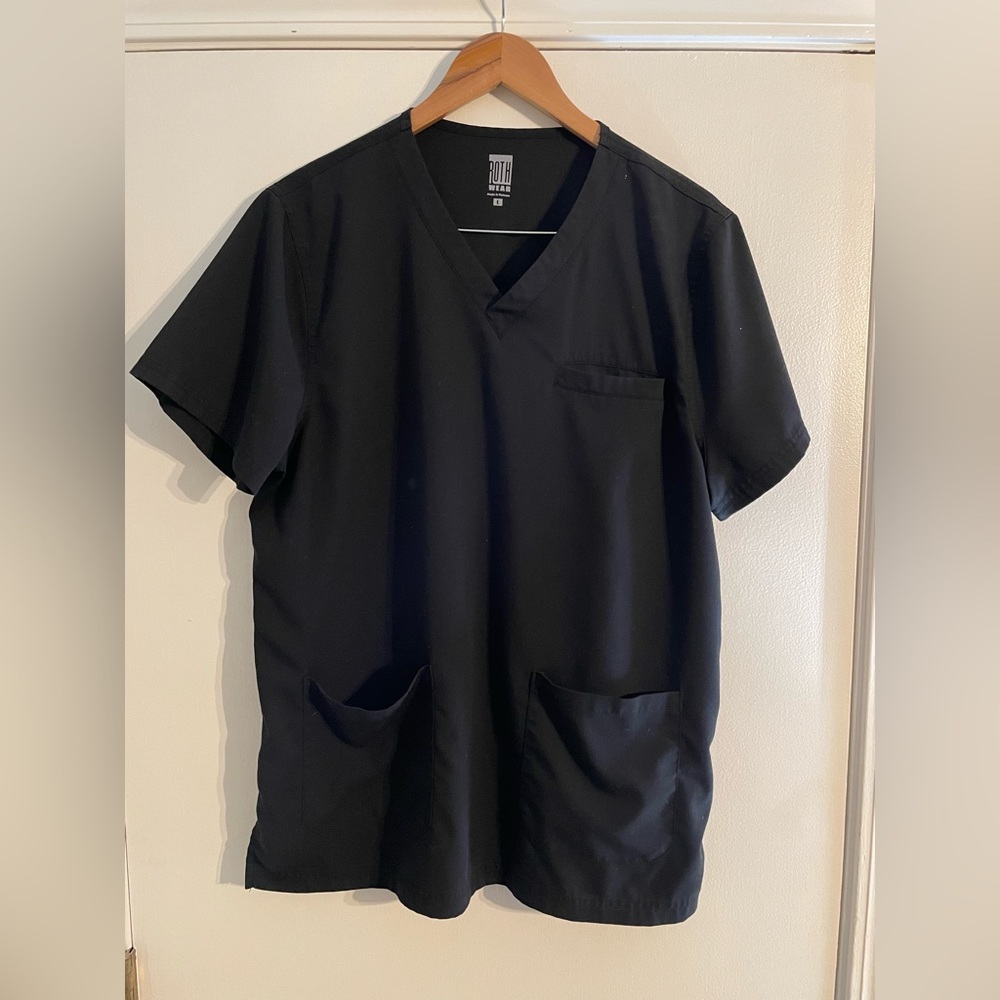 Mens Roth scrub top size large